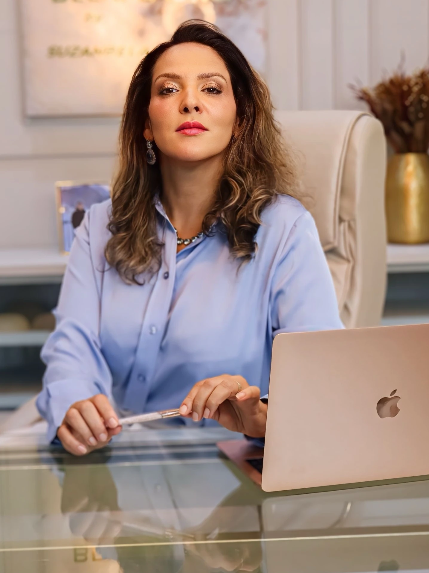 Dra. Flávia Carnovale Lima
